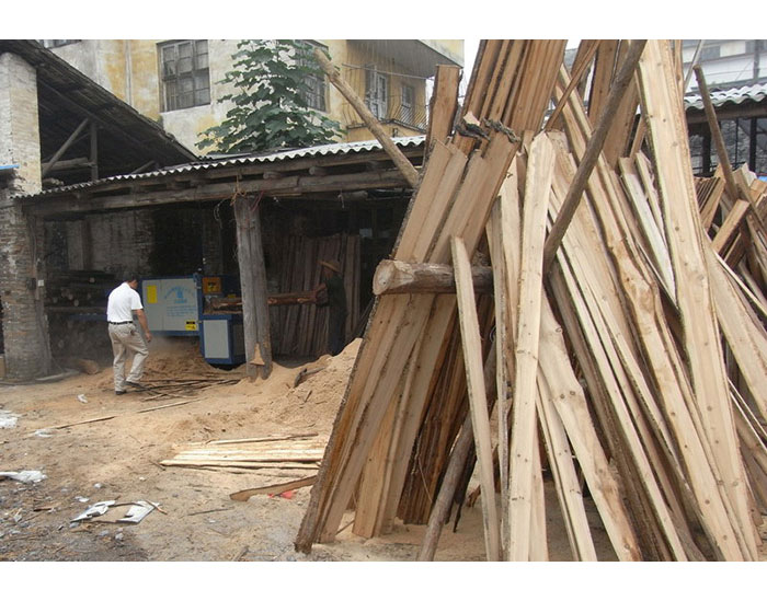 圓木多片鋸-韶關樂昌城200圓木加工現場