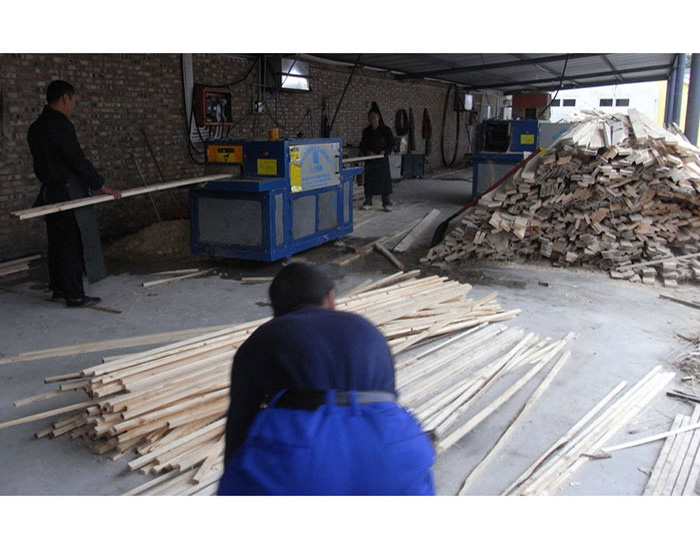 德陽-禾豐鎮-方木多片鋸加工現場
